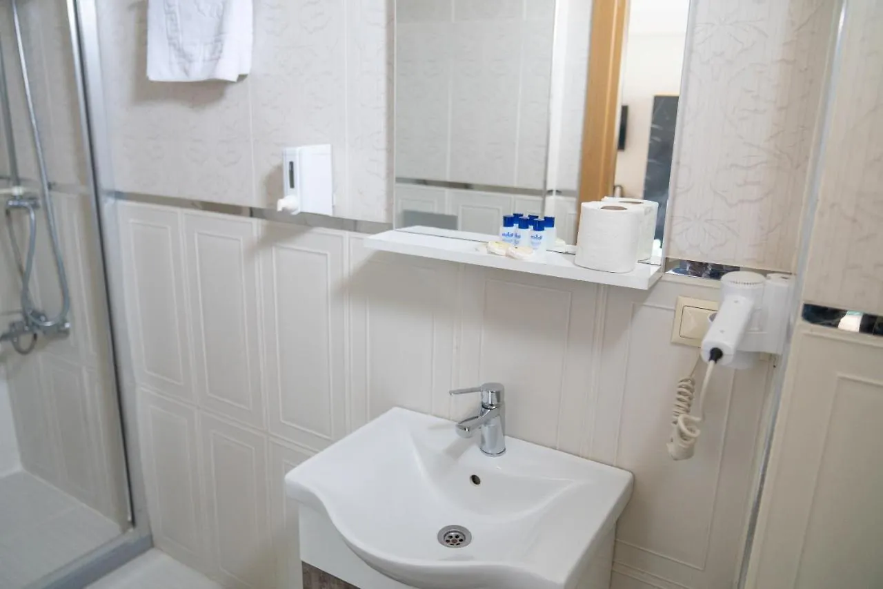 Loss Hotel Catalca Bed & Breakfast